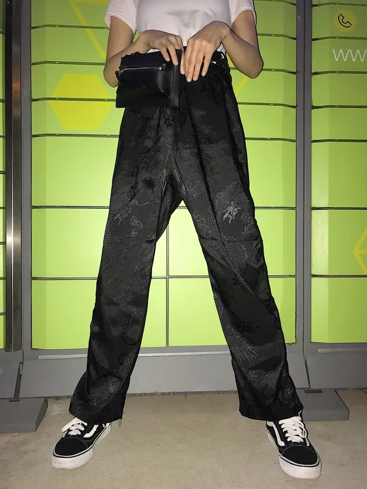 Китайский стиль Дракон вышивка атласные широкие брюки эластичные Высокая талия повседневные свободные Harajuku панк хип-хоп мужские и женские брюки - Цвет: Черный