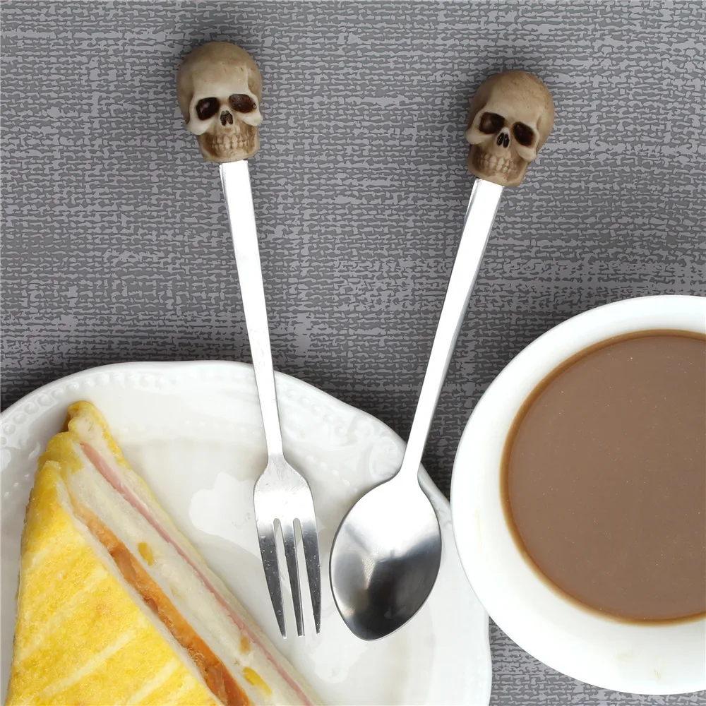 

2019 Creative resin skull fork spoon set stainless steel coffee spoon fruit dessert fork cutlery two-piece picnic accessory