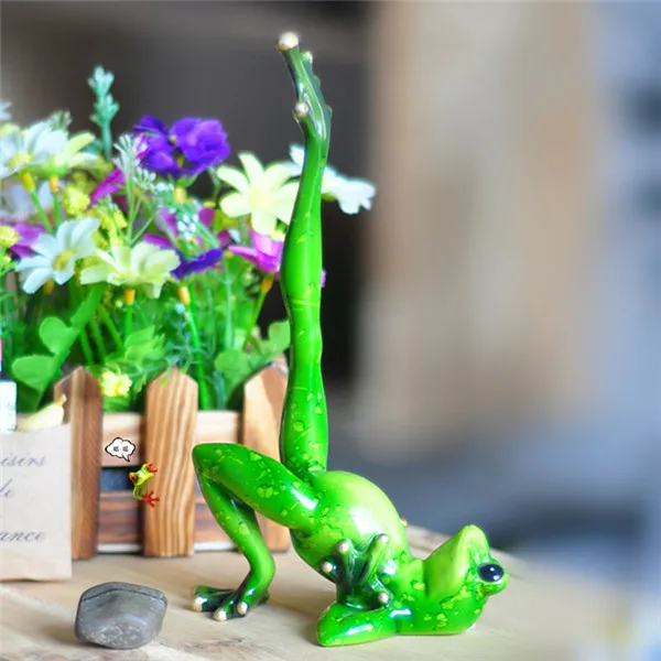 Funny Frog Family Yoga Styles Resin Toys Figures - Bridge Pose