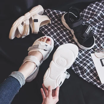 

2019 summer new sandals wild flat student beach shoes