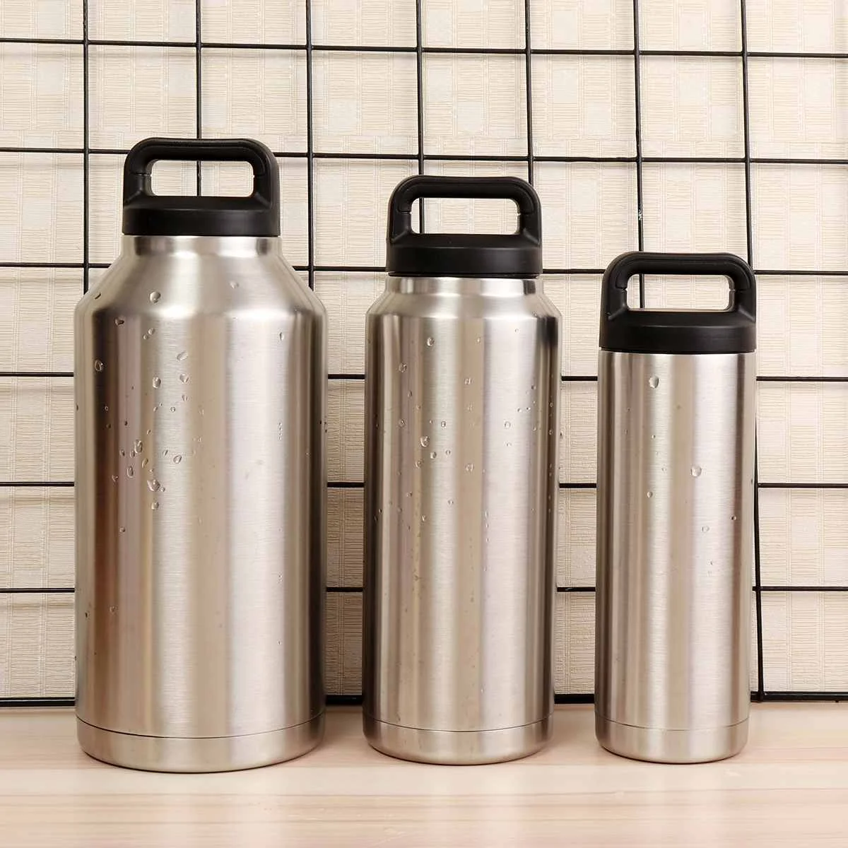 

18/36/64oz Large Capacity Stainless Steel Water Bottle Portable Vacuum Flask Insulated Cup for Travel Cycling Hiking Camping