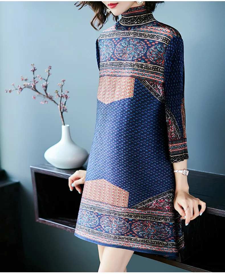 Three Quarters Sleeve Turtle Neck Loose Dress (4)