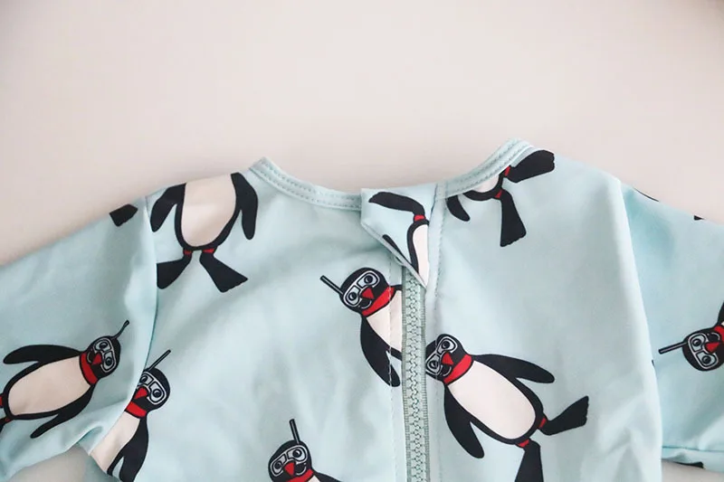 Одежда для купания для маленьких девочек; цельнокроеный купальный костюм с принтом пингвина+ шапочка с защитой от УФ-лучей; детский купальный костюм; пляжная одежда