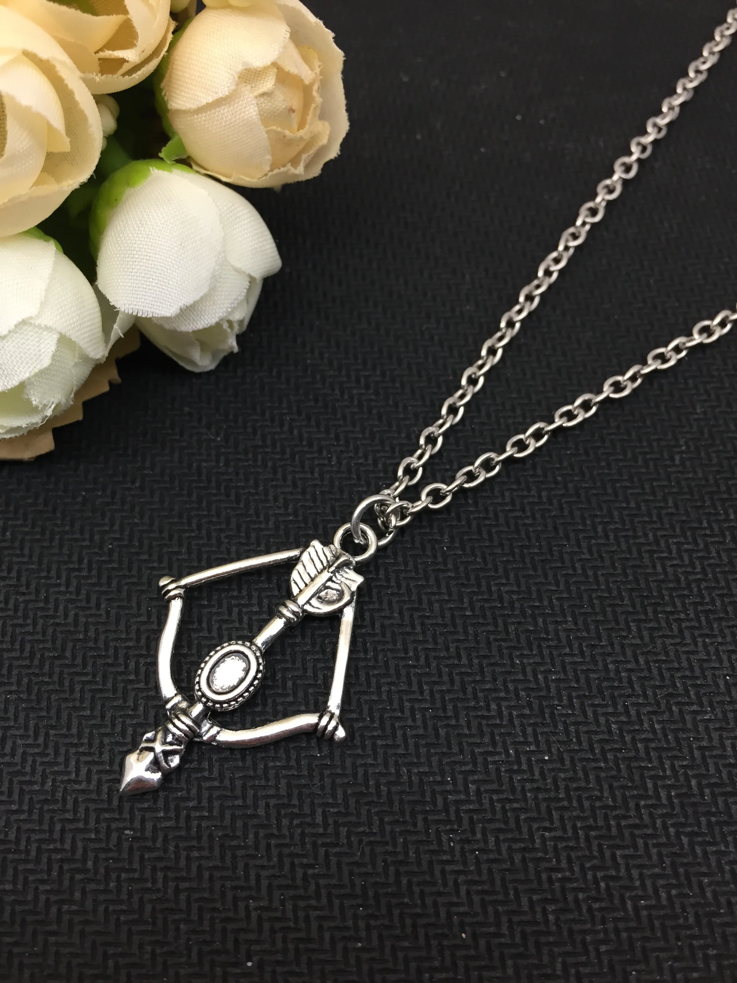 2018 / New Fashion Glamorous Archery Archery Hunting Focus Necklace