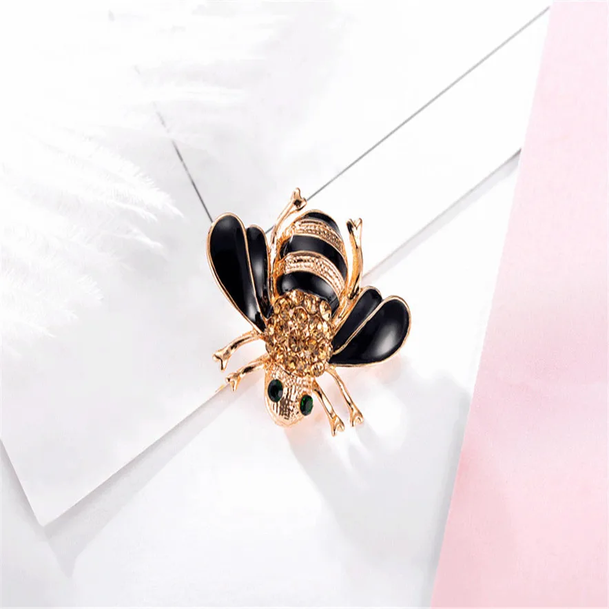 

Stylish Jewelry herehera Alloy Metal Special Bees Brooches Enamel Broches Gold-color Champagne Pins Party Accessories joyas dsp