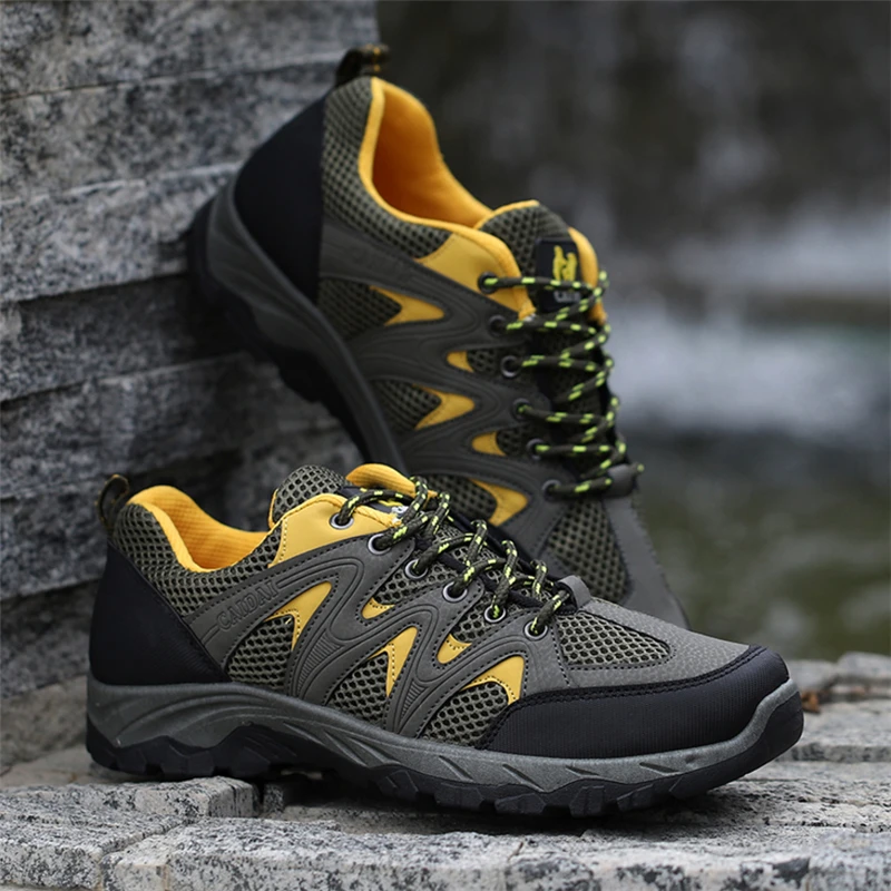 hiking shoes 2018