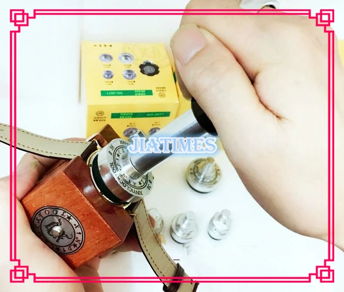 New Assortment of 7pcs Wrench Watch Case Opener Tools with Key for