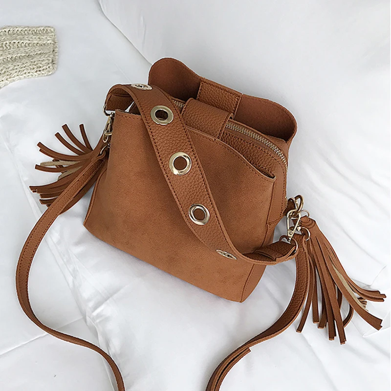 2019 moda Scrub mujeres cubo bolsa Vintage borla mensajero bolsa de hombro Retro de alta calidad Simple bolso bandolera