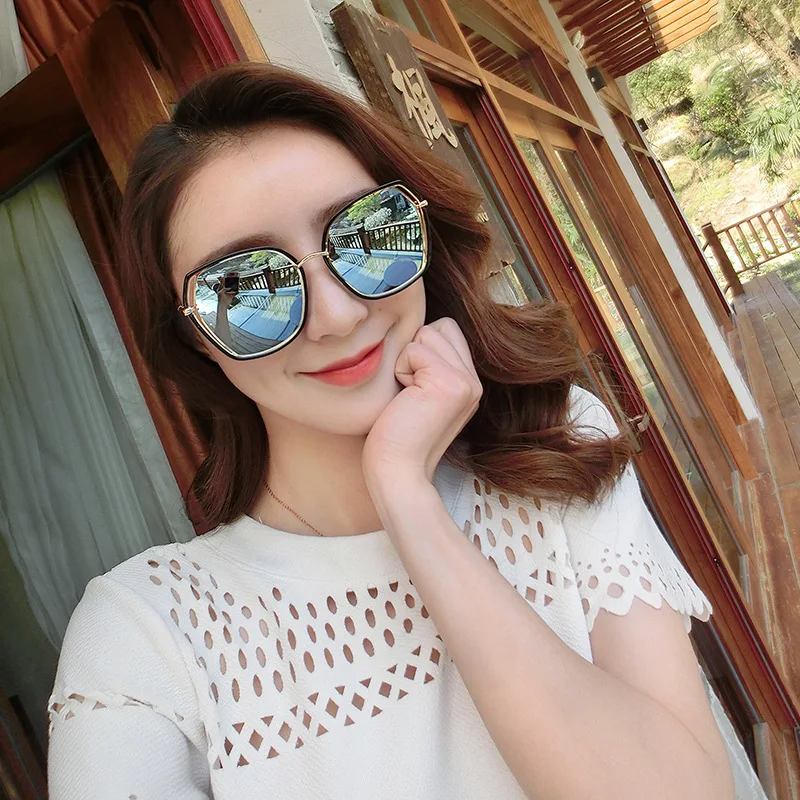 2019 new large frame color polarized transparent sunglasses fashion travel sun visor multi-color optional |