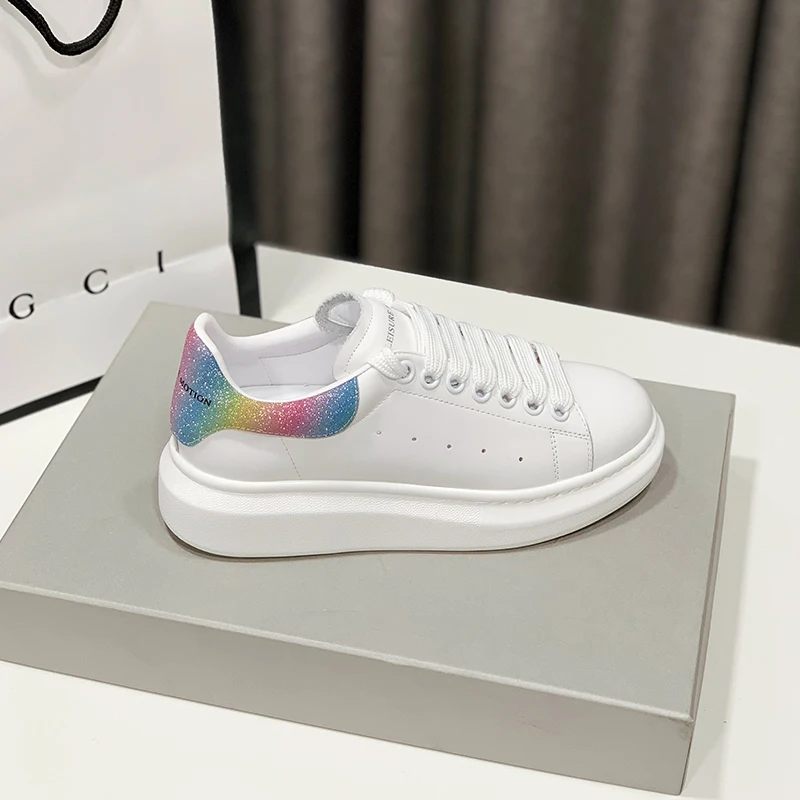 

2019 High quality Spring Women's Shoes Leather High White single Shoe Thick Bottom Joker Leisure Street Photographer Yasilaiya