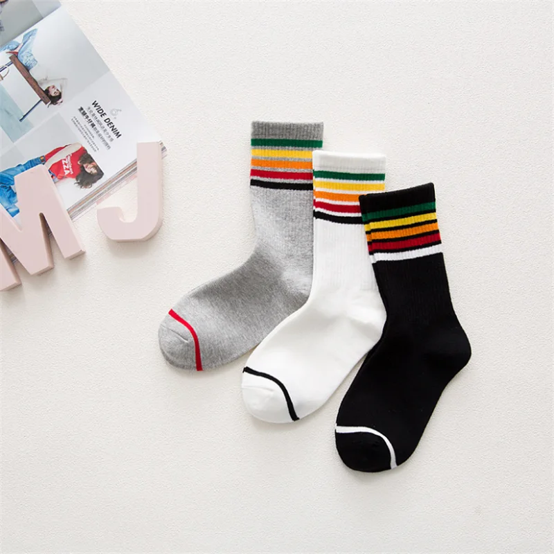 Harajuku Cool Skateborad Short Rainbow Socks Art Women Fashion White ...