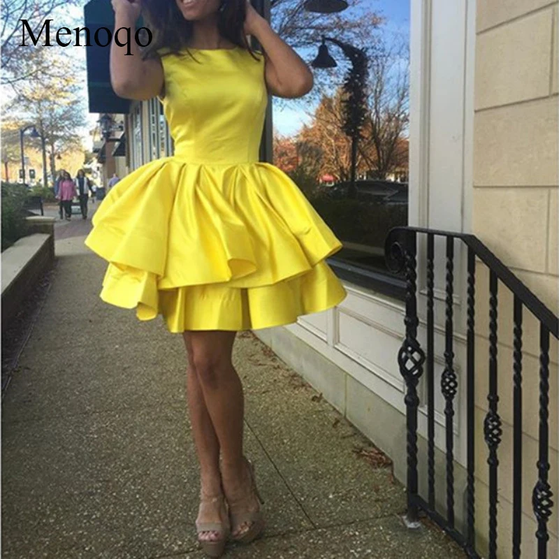 Hot Sale Yellow Satin Ruffles Ball Gown Homecoming Dresses 2018 Graduation Dresses Scoop Mini Formal Party Gowns-