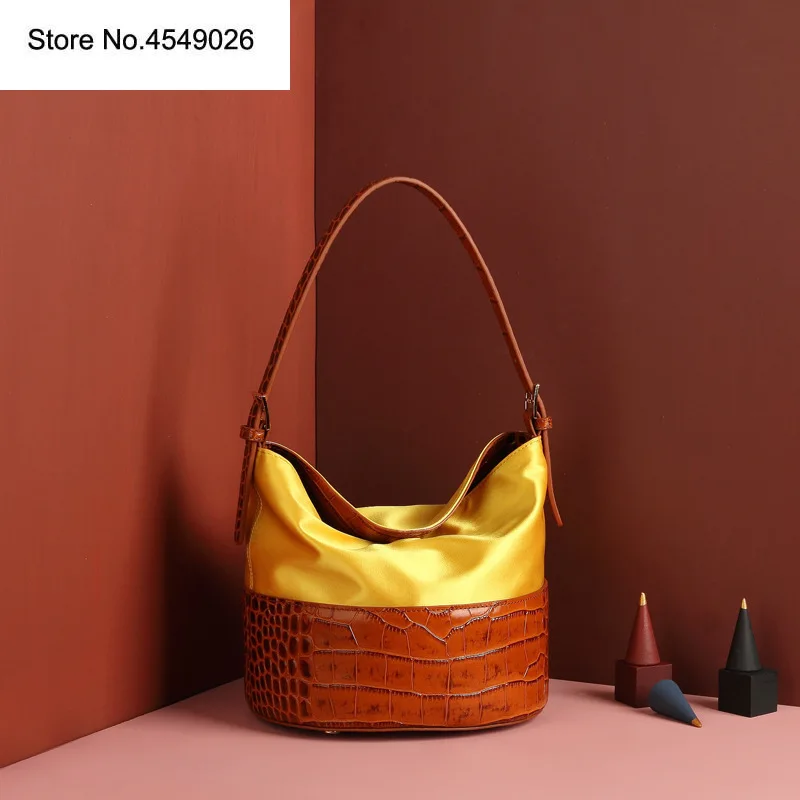 

Savi Silk Satin Cowskin Stitching Single Shoulder Bag Crocodile Pattern Retro Duke Bag Bucket Bag Vocation Ins Trend Holiday