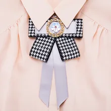 2018 Hot Sale Fabric Bowknot Brooch Luxury Brilliant Crystal For Women Shirt Collar Brooch Classic Jewelry