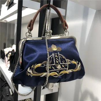 

Fashion Women's Clip Handbag Embroidery Bucket Bag Vintage Female Simple Style Handbag Cute Casual Shoulder Messenger Bag