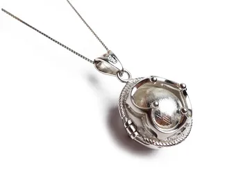 

Genuine Natural Gibeon Iron Meteorite Silver Moldavite Pendants 18x17x13mm Women Necklace Fashion Pendant 100% Drop Shipping