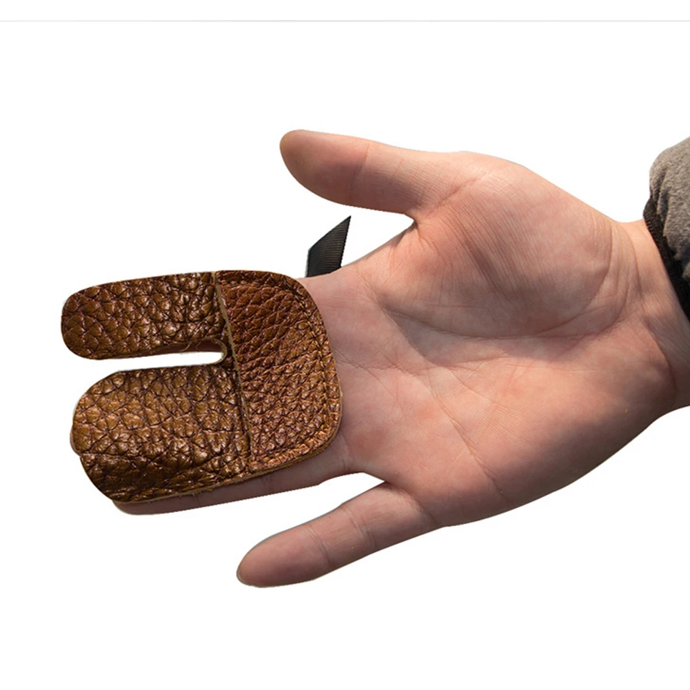 

1 PC New Arrival Cow Leather Archery Finger Guard Protection Pad Glove Tab Bow Shooting Protector Safety Pad for Archery Sport