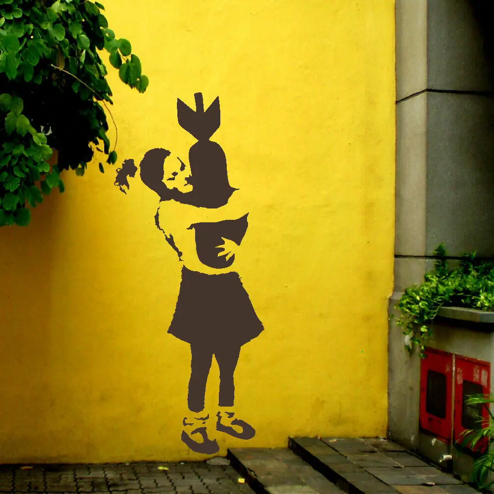 

BANKSY WALL STICKER GIRL HUGING BOMB ART TRANSFER WALL STICKER PATTERN NURSERY WALL STICKER