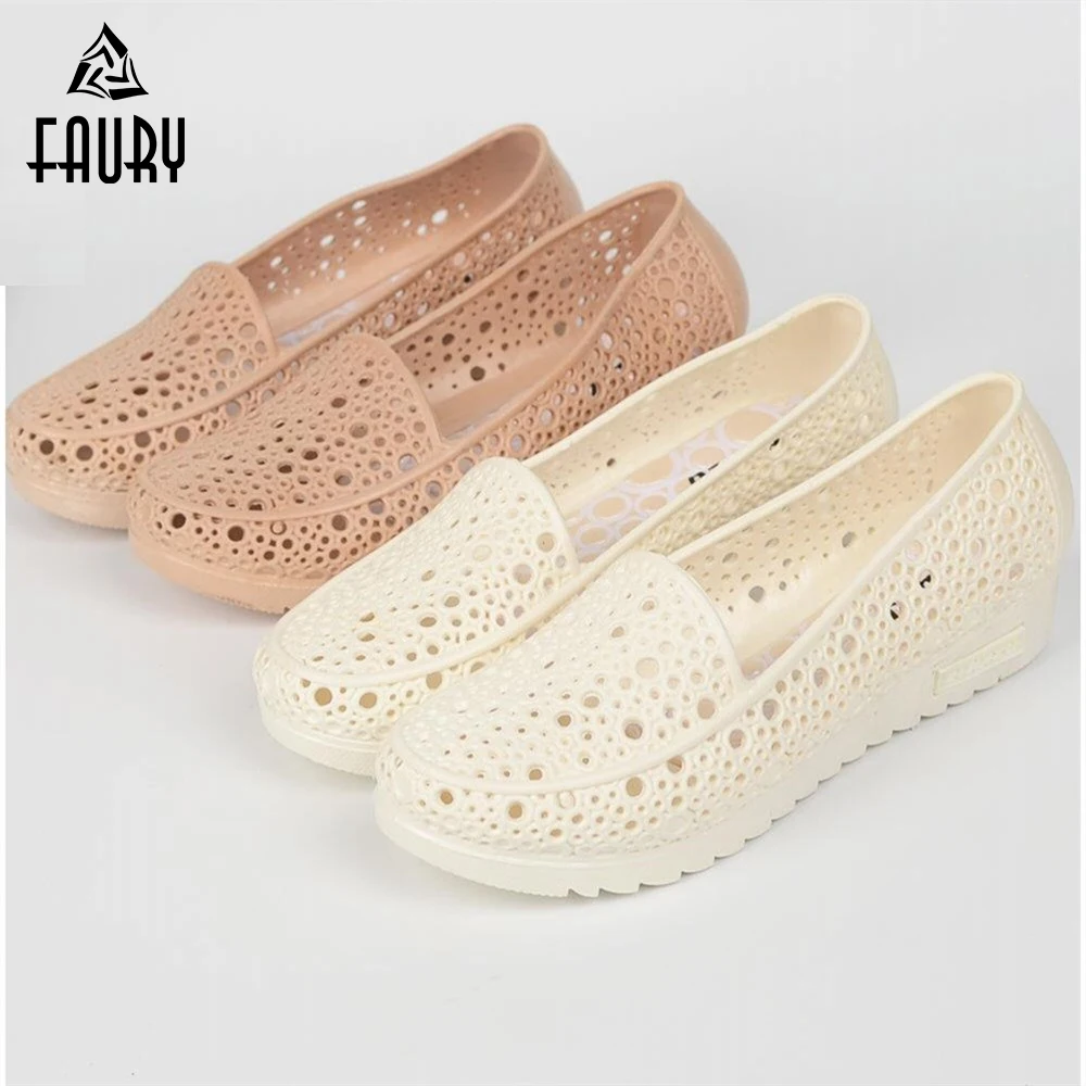 

Summer Nurse Shoes Flat Super Soft White Sandals Female Plastic Hollow Work Hole Surgical Medical Pharmacy Breathable Cool