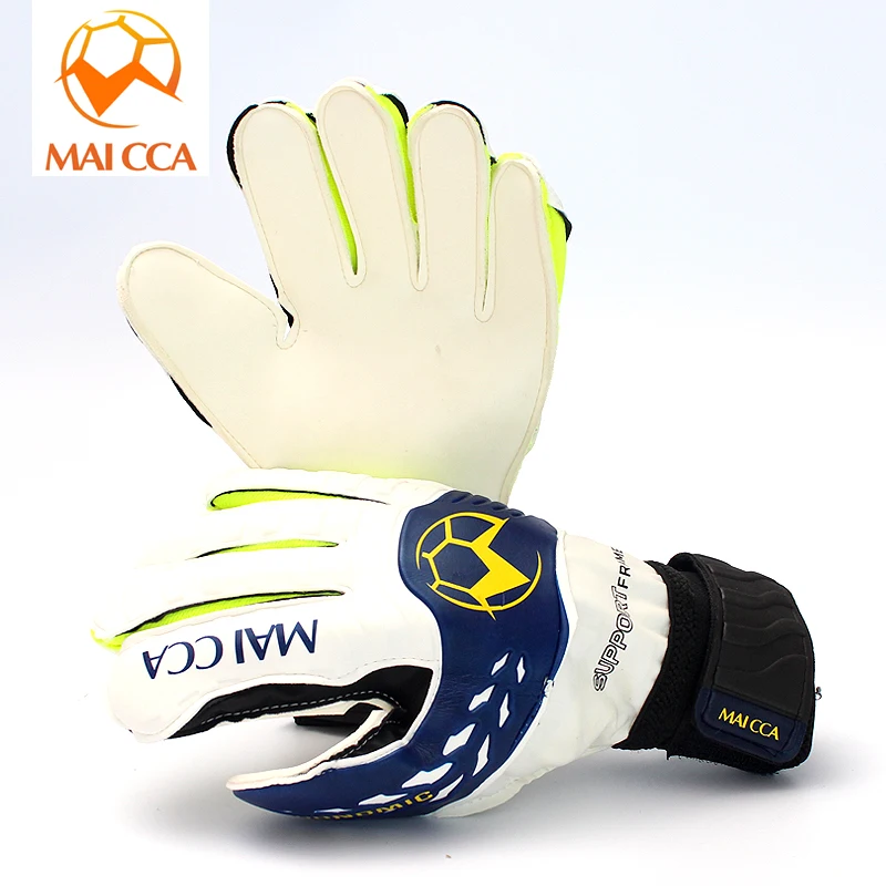 

Soccer Goalkeeper Gloves Soft PU Slip Does Not Hurt Hand Strong Protection