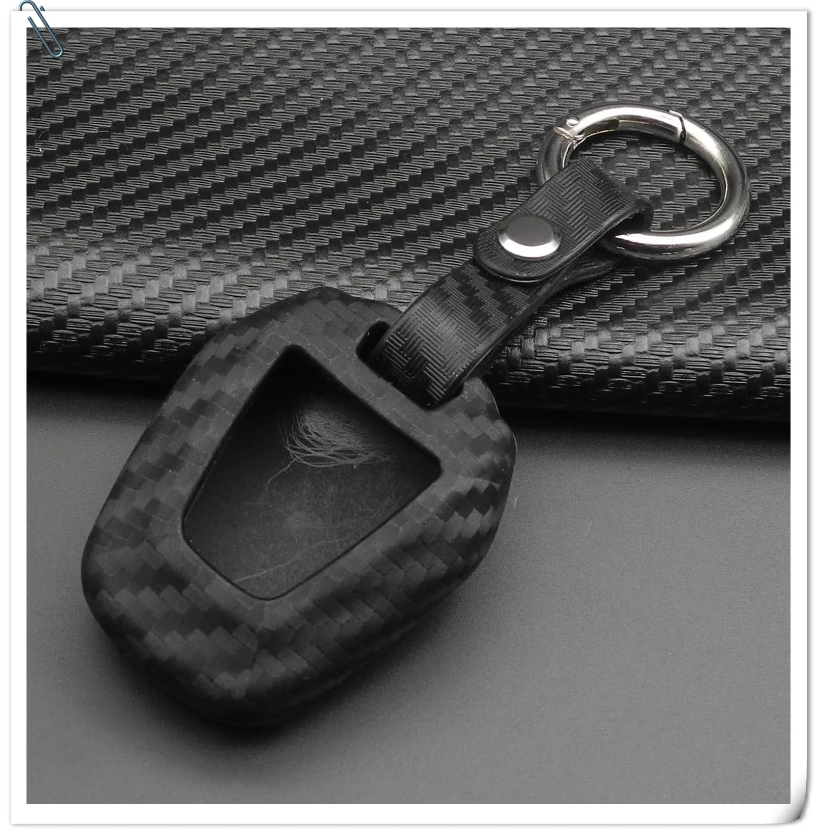 Keyforkess in fibra di carbonio Silicone telecomando Fob portachiavi per Isuzu DMAX D-MAX mu-x 2.5 2 pulsanti accensione caso chiave dell'automobile 8 Keyforkess in fibra di carbonio Silicone telecomando Fob portachiavi per Isuzu DMAX D-MAX mu-x 2.5 2 pulsanti accensione caso chiave dell'automobile -