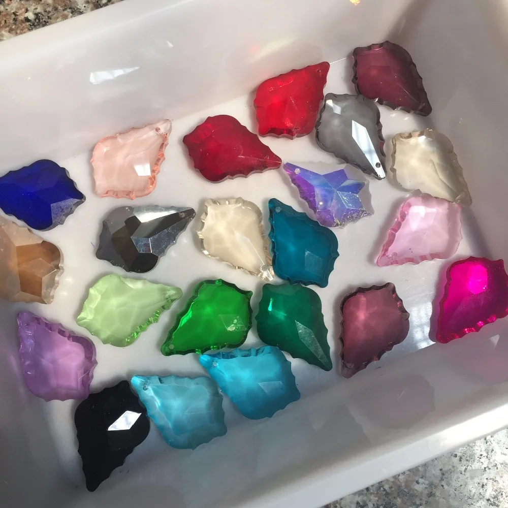 

Mixed color 100pcs/Lot 38mm Crystal Maple Leaf Chandelier Pendants Glass Prism Parts For Wedding & Home Decoration