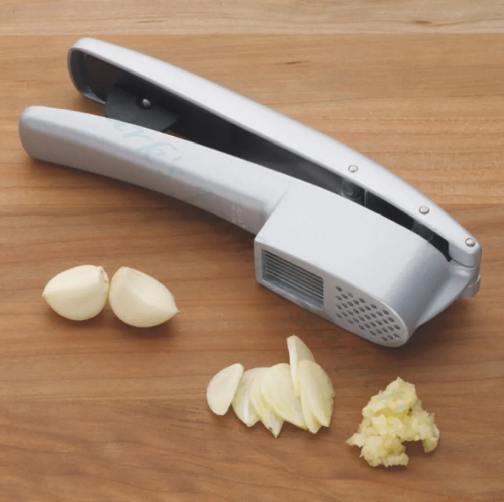  New Cocina 2 In 1 Garlic Press And Slicer Die Cast Non-stick Coating Kitchen Gadgets Ginger Crusher Peeler Garlics Chopper Ricer 