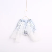 Рваные джинсовые шорты с кисточками для маленьких девочек, летняя детская мода,, одежда для девочек с рюшами, популярные штаны, белое кружево