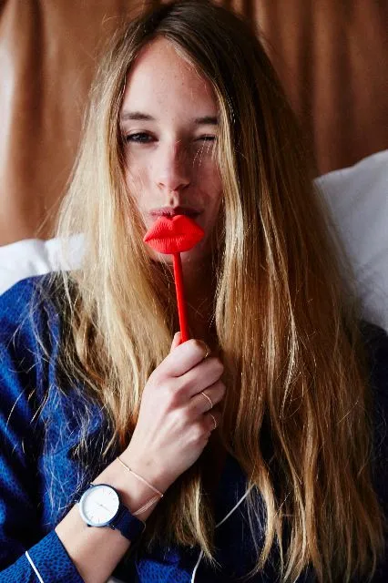 1458820615_1786477802