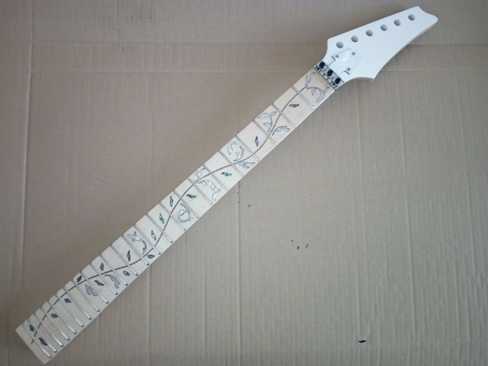 

Best Electric Guitar Neck Inlay 24 Fret Maple Parts Replacement