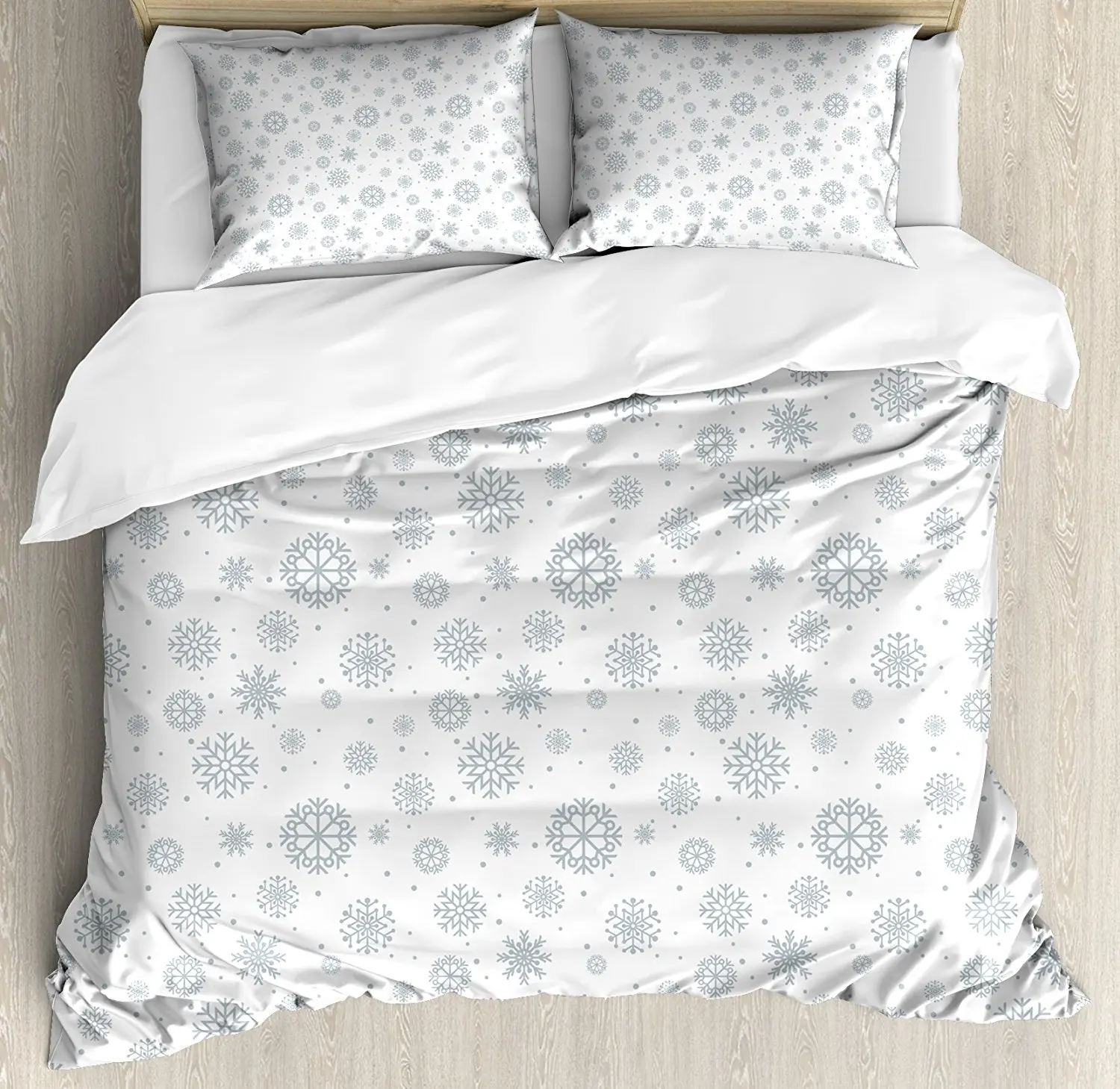 Winter Duvet Cover Set Pattern with Ornate Snowflake Motifs and Dots Retro Christmas Inspired