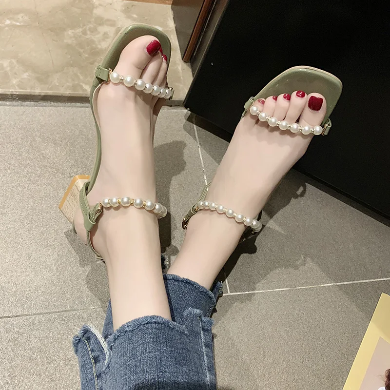 

Avocado green thick with a word with sandals fairy wind with skirt shoes 2019 summer new women's shoes women sandals shoes