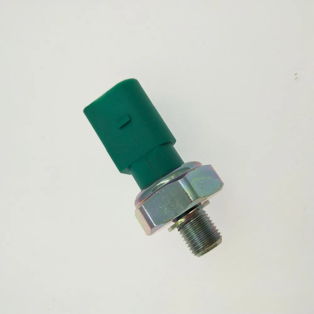 

SKTOO Oil Pressure Switch Sensor Sending Unit For AUDI SEAT SKODA 04L919081