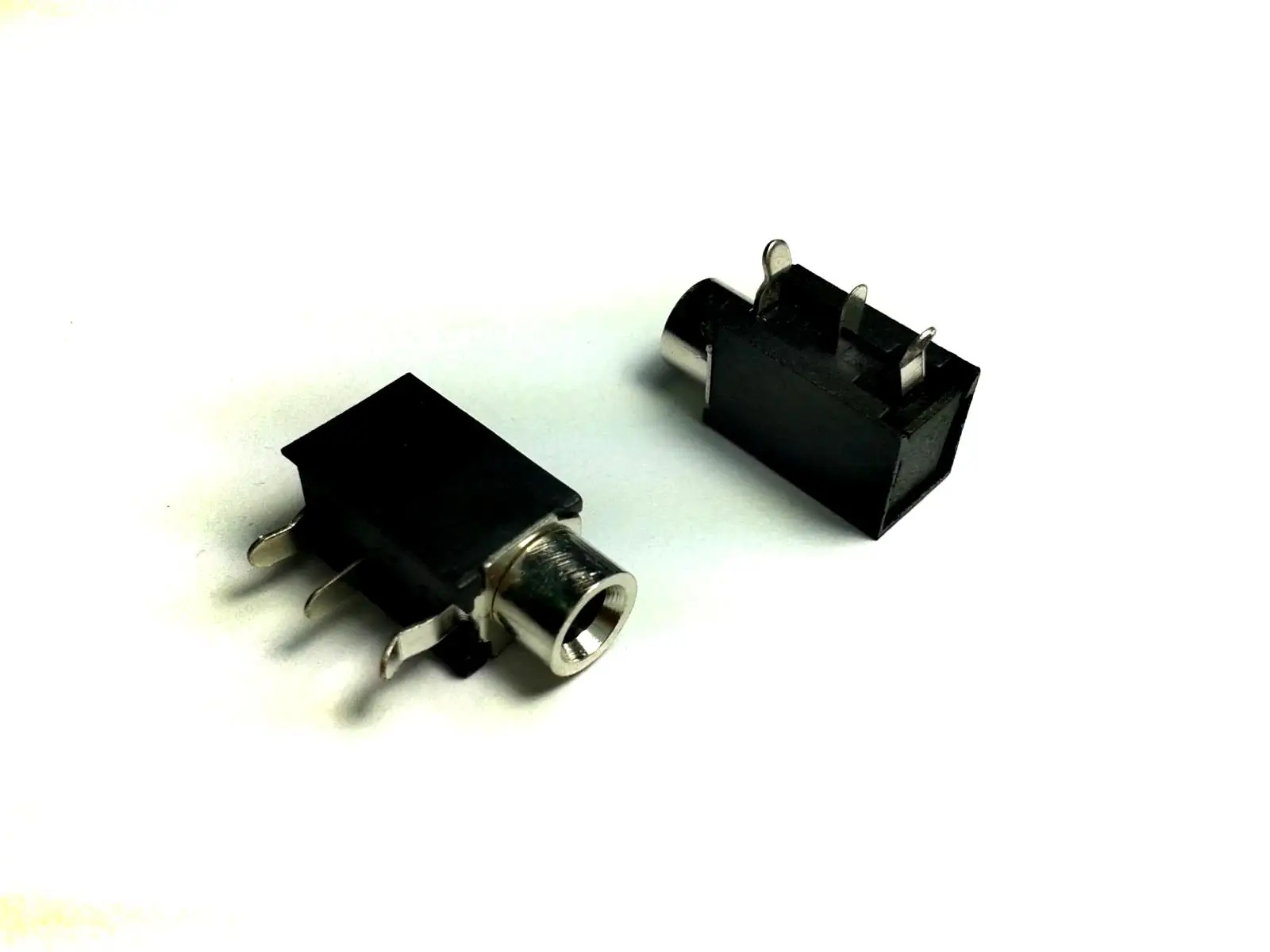 200PCS 1 8Inch 3 5mm Mono Socket Headphones PCB Panel Mount Chassis 3pin ADAPTER