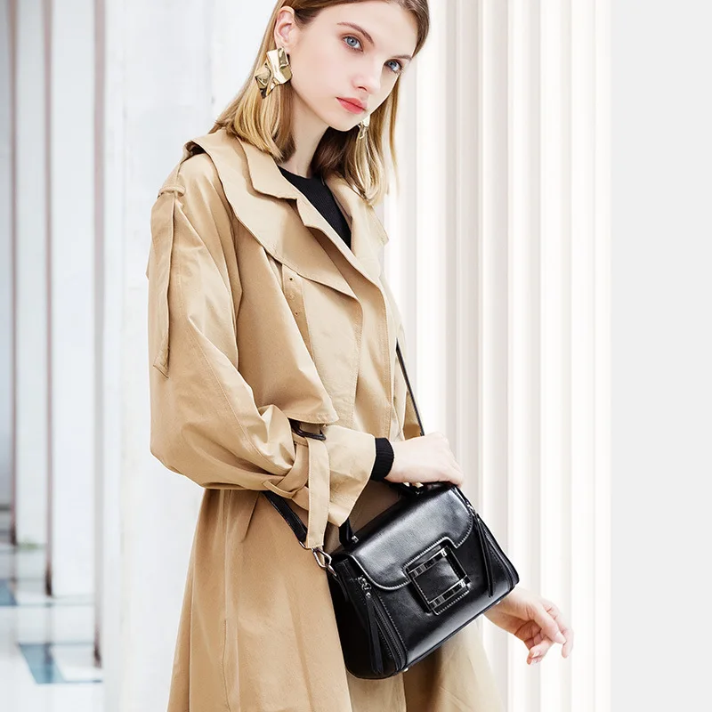 

Women's new fashion casual oil wax leather handbags Cross section square type covered leather shoulder slung small square bag