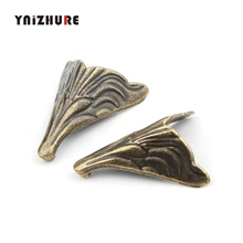 YNIZHURE 25 20mm 8PCS Antique Corner Protectors Bronze Tone Case Box Corners For Furniture Decoration feet