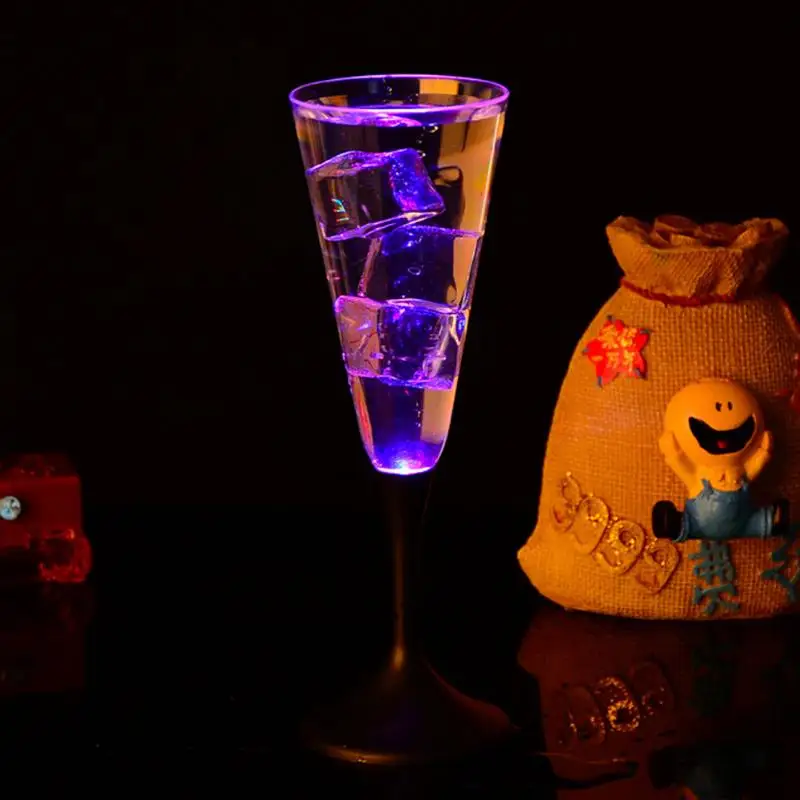 Креативный светодиодный Индуктивный стакан для воды, светящееся шампанское, пиво, вино, чашка для жидкого фруктового сока, стеклянная кружка, праздничные вечерние посуда для напитков