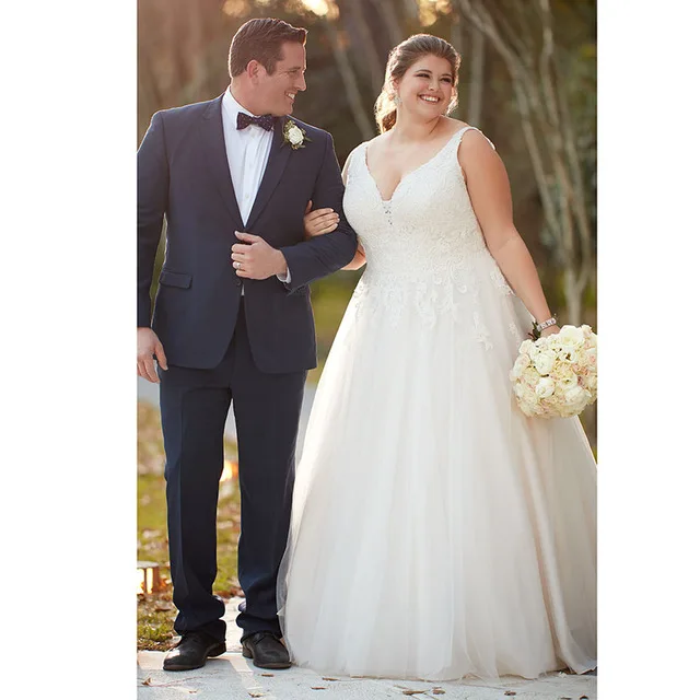 

Plus Size Wedding Dresses 2019 V Neck Lace Appliques Tulle Bridal Dress Backless Bridal Gown 2019