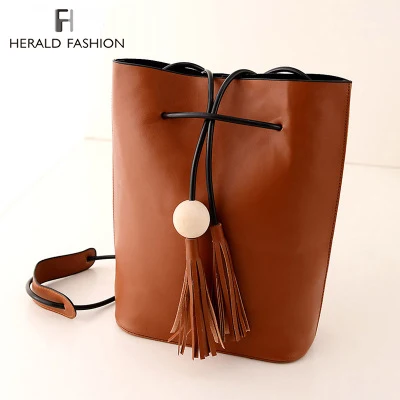 Vintage Tassel Bucket Bag For Women Fringe White Ball Female Messenger Bag Shoulder Bag String Casual PU Leather Women Handbag