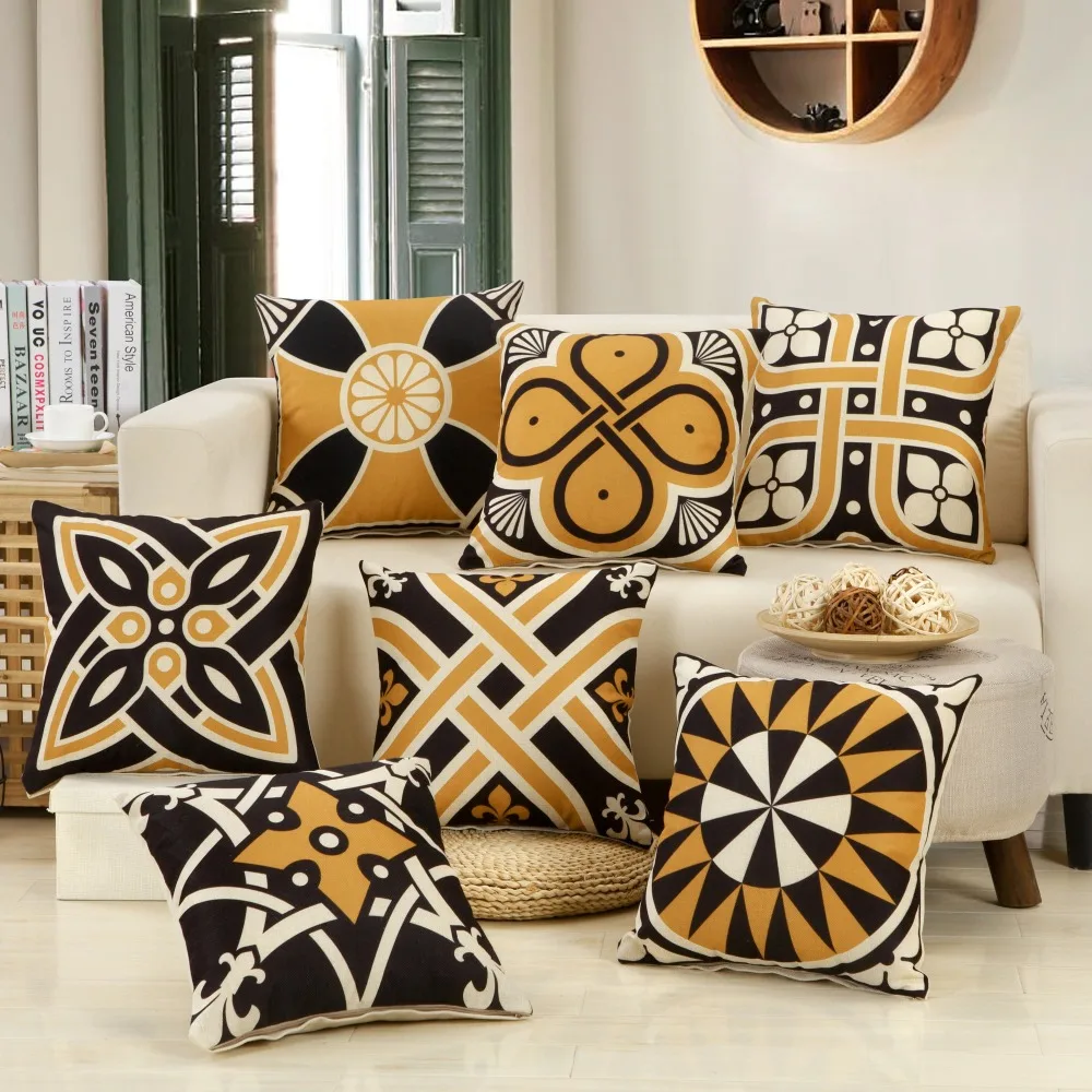 Black Glod Totems Cushion Covers Symmetrical Geometric Pattern Pillow Covers 45*45cm Retro style Decorative Pillowcase