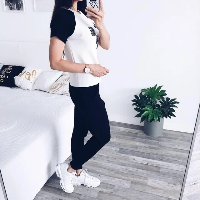 UTB8h_0aftnJXKJkSaiyq6AhwXXav.jpg_640x10000 (1)
