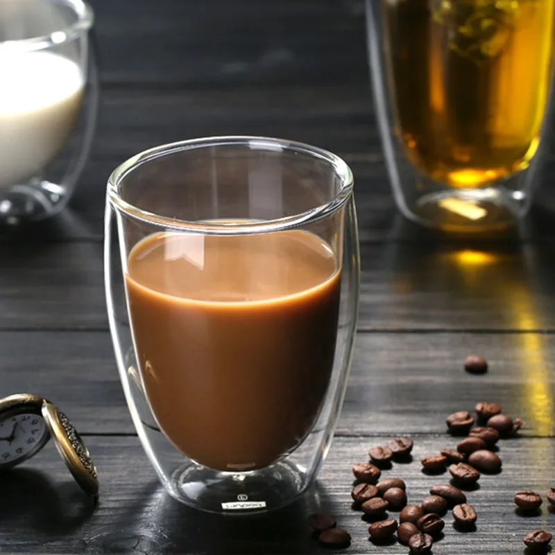 стекающий кофе. кофейные чашки с двойными стенками. стекающий кофе. стекающий кофе. стекающие капли шоколада.