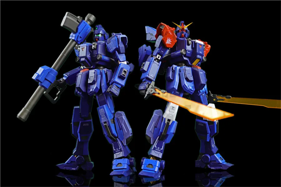 В наличии модель Blue Destiny Unit NO.2 из комиксного клуба FUNHOBBY MB GUNDAM со светодиодной