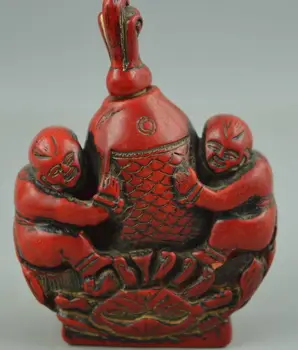 

Collection Chinese Rare Handwork Coral Carve A Pair Of Fairchild Holding Fish Delicate Snuff Bottle Wealth And Good Luck Gift