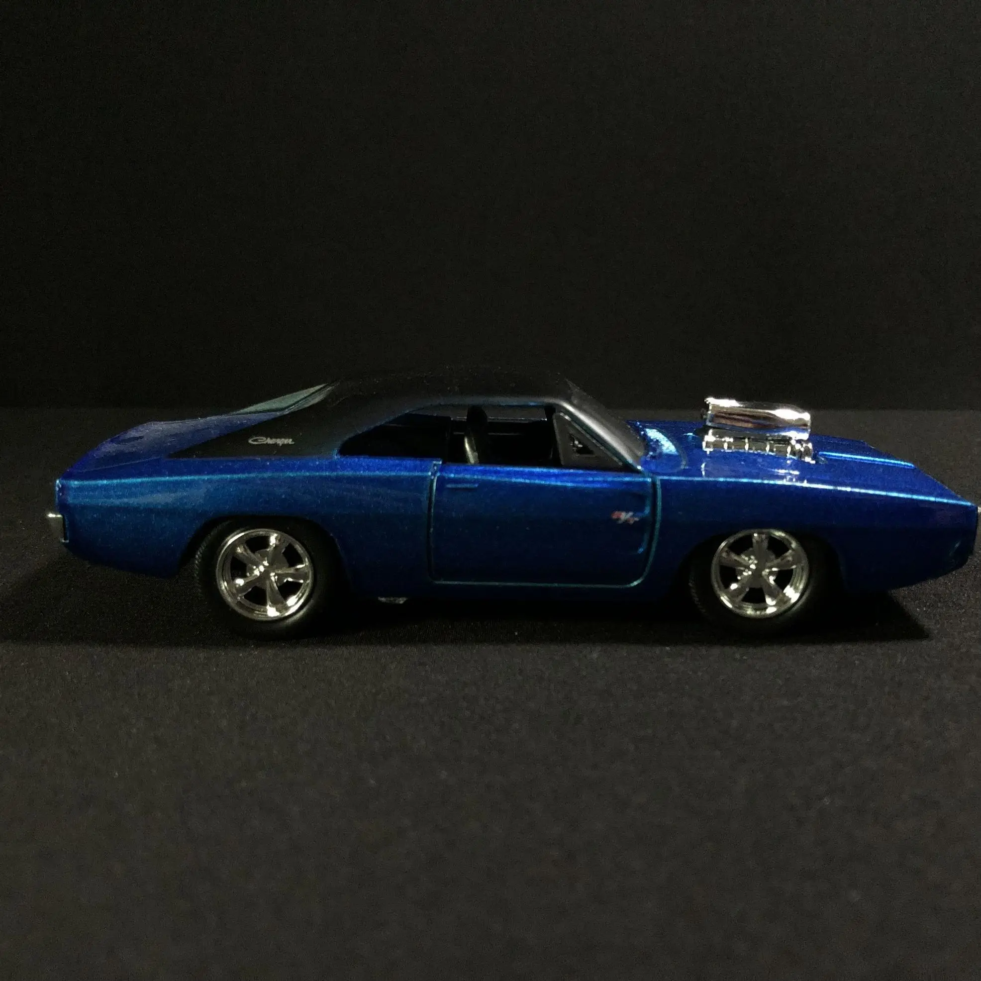 

1/32 Special Die-casting Metal American Muscle Car Movie With The Desktop Display Collection Model