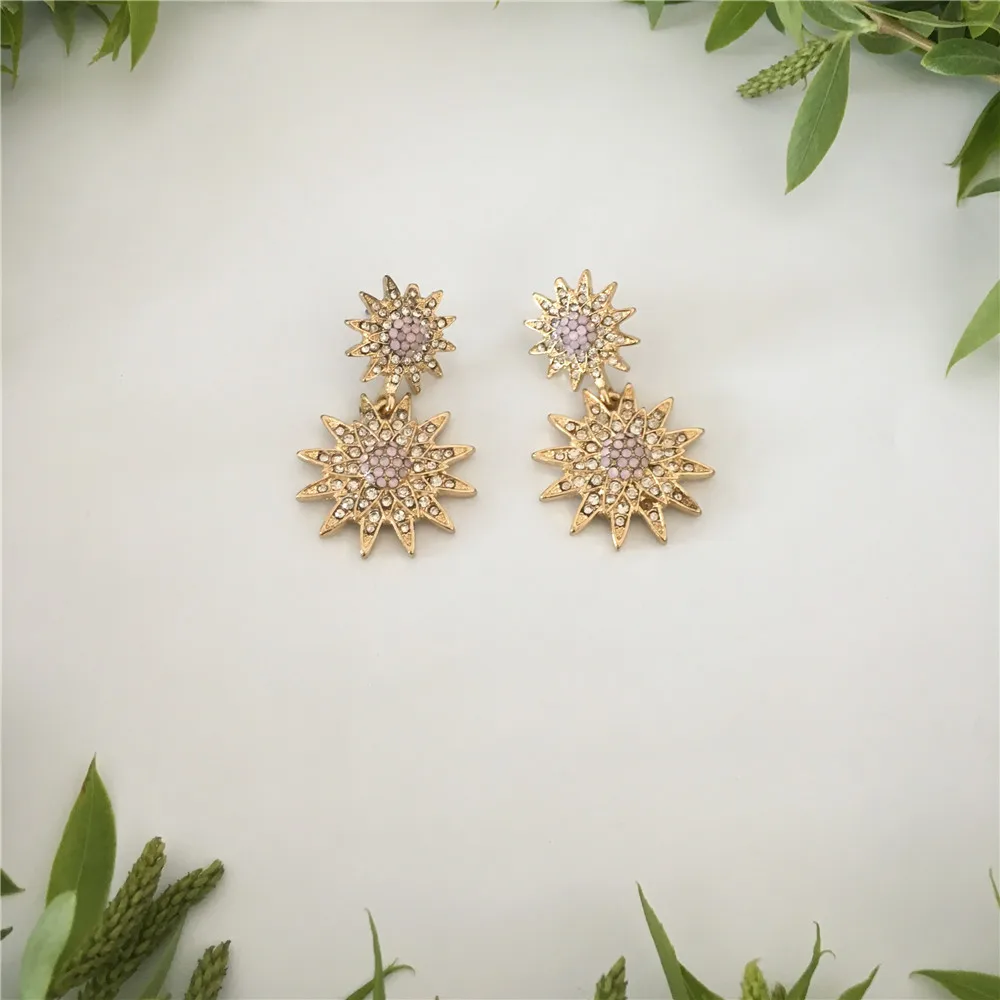 

PRETTY GOLD COLOR PLATING SMALL PINK AND CLEAR STONE SHINY STATEMENT DROP EARRINGS FOR WOMEN
