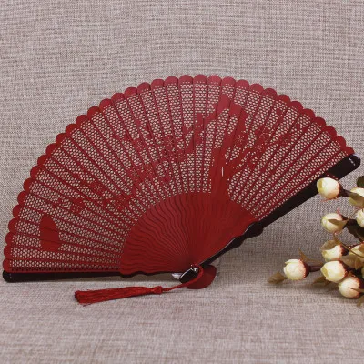 Китайский стиль Бамбуковый вентилятор классический мини ручной вентилятор выдолбленный Дамский подарок ручной работы винтажный Складной вентилятор для лета - Цвет: 20cm plum blossom