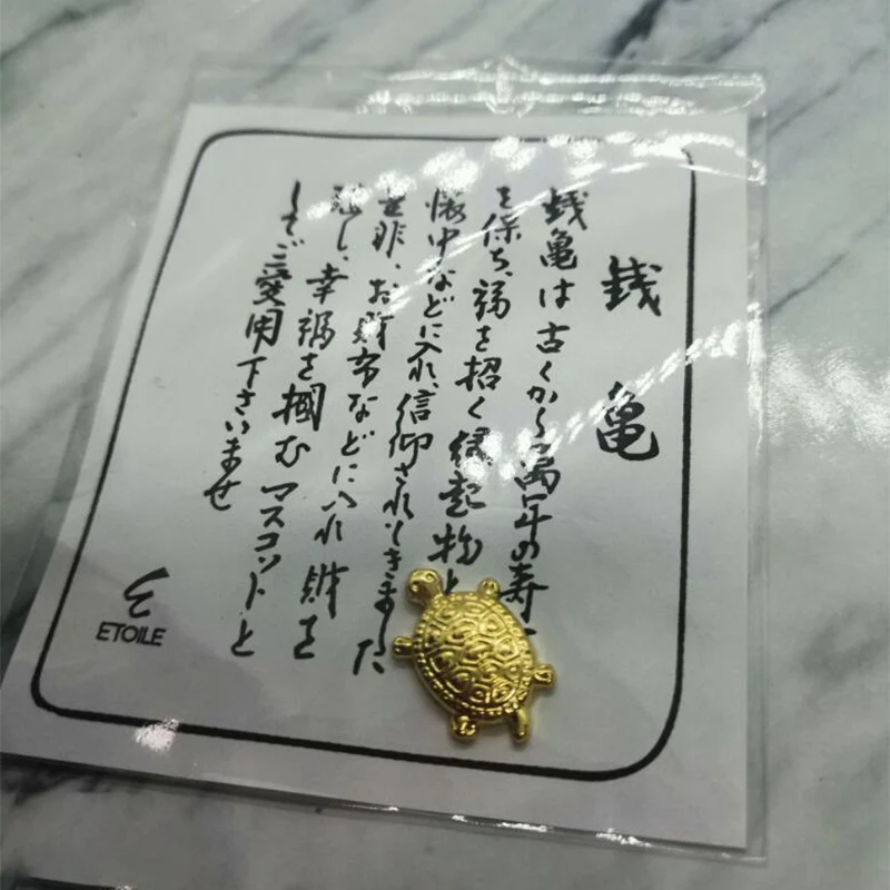 Японские милые деньги черепаха Асакуса храма Маленькая Золотая черепаха охраняет молиться за удачу домашнего интерьера ювелирных изделий