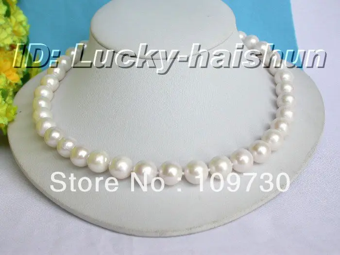 

Jewelry 001049 lustrous 12mm round white freshwater pearl necklace