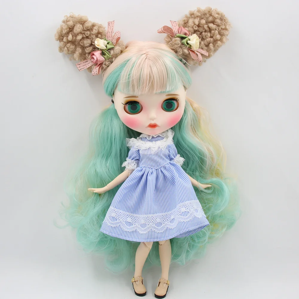 Aubrey – Premium Custom Neo Blythe Doll with Multi-Color Hair, White Skin & Matte Pouty Face 2